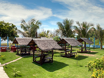 Huts from the pool